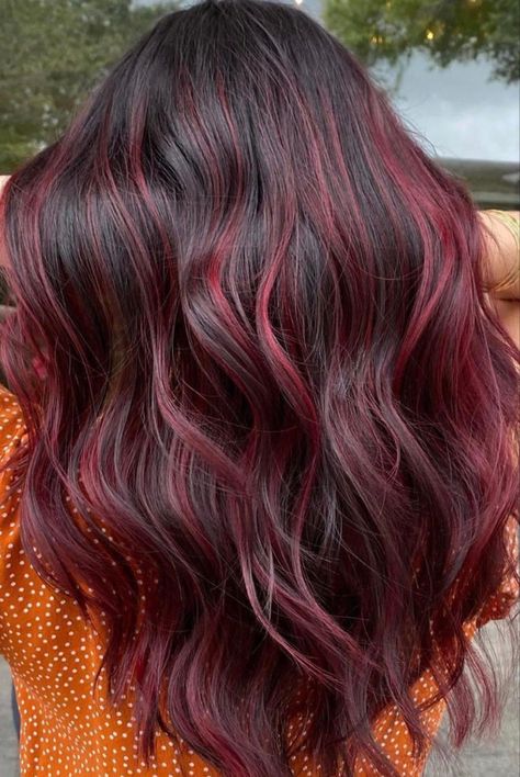 Raspberry Hair Color, Pelo Color Vino, Cherry Hair Colors, Red Balayage Hair, Wine Hair Color, Dark Red Hair Color, Cherry Red Hair, Red Ombre Hair, Cherry Coke