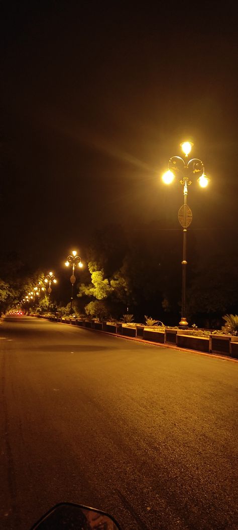 Aesthetic Pictures Street Night, Ernakulam City Night, Chandigarh Night View, Street Asthetic Pic, Jaipur Night Snapchat, Hyderabad Aesthetic Night, Bhubaneswar City Photography, Bangalore Night Snap, Bangalore Night View