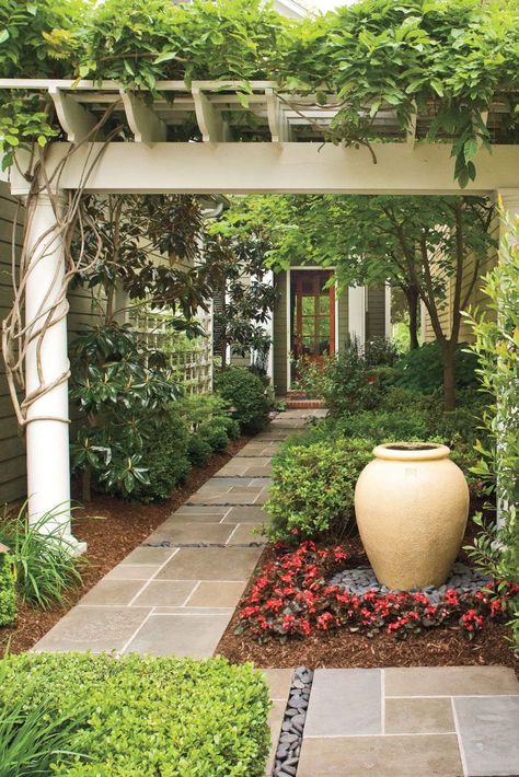 Courtyard Garden Design, Courtyard Landscaping, Side Yard Landscaping, Small Courtyard Gardens, Courtyard Gardens Design, Garden Entrance, Garden Design Ideas, Side Garden, Patio Interior