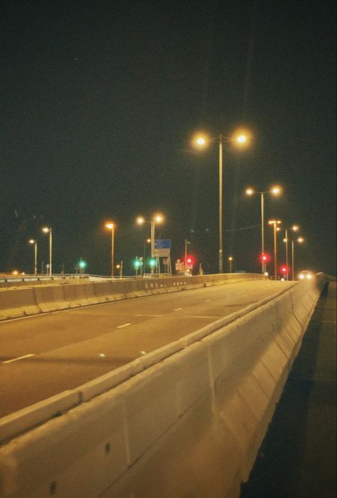 Empty City Aesthetic, Liminal City, Highway Lights, Highway Aesthetic, Highway Photography, Night Highway, Highway At Night, 2007 Aesthetic, Highway Lighting