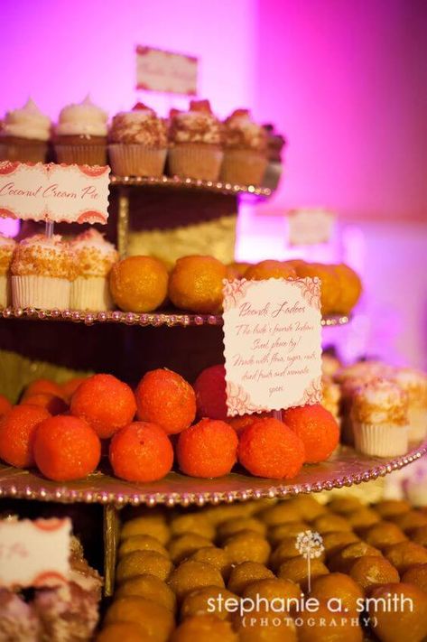 Indian Wedding Dessert Bar Ideas That Your Guests Will Love Indian Wedding Food, Wedding Food Display, Wedding Food Stations, Dessert Bar Wedding, Wedding Sweets, Reception Food, Mehndi Decor, Reception Inspiration, Wedding Indian