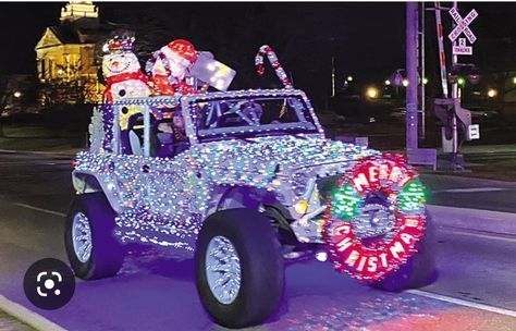 Decorate Jeep For Christmas, Car Decoration Ideas, Jeep Christmas, Christmas Car Decorations, Mini Christmas Tree Decorations, Plush Penguin, Holiday Parades, Jeep Ideas, Christmas Parade