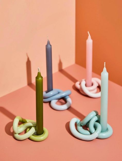 Dry Clay Candle Holder, At Home Ceramics, Air Dry Clay Candle, Clay Candle Holders Diy, Clay Diy Ideas, Diy Candle Stick Holder, Home Ceramics, Clay Candle Holders, Woman Images