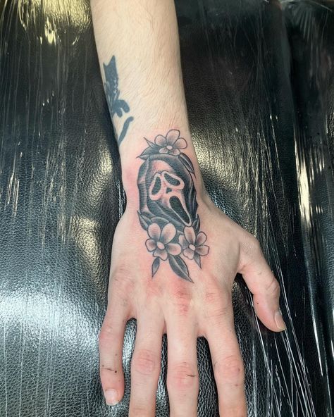 Ghost Face Flash Tattoo, Ghostface Hand Tattoo, Ghost Face Hand Tattoo, Cute Ghostface Tattoo, Freddy Krueger Hand Tattoo, Ghost Face Tattoo Design, Ghost Face Tattoos, Driving Tattoo, Face Hand Tattoo