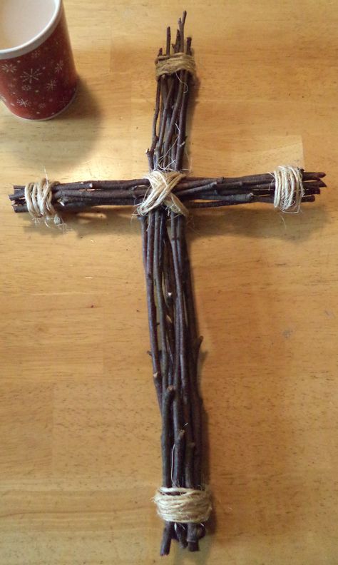 Twig / Stick Cross, Rustic Décor...Twigs / sticks and twine.~ Cross, Rustic, Crafts, Holidays, Christmas, Easter, DIY Nailed It ✝️ Cross Made With Sticks, Cross Made From Sticks, Crafts With Wooden Sticks, Stick Crafts Twigs, Diy Cross Crafts, Twig Crafts Diy, Crafts With Sticks And Twigs, Diy Cross Decor, Crafts With Sticks