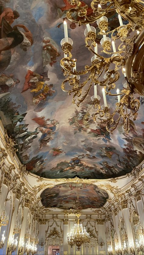 Vienna Austria Schonbrunn Palace, Schonbrunn Palace Aesthetic, Vienna Aesthetic Wallpaper, Vienna Castle, Vienna Wallpaper, Vienna Austria Aesthetic, Wien Aesthetic, Vienna Palace, Vienna Italy