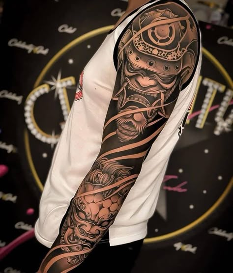 Japan Tattoos, Chris Tattoo, Samurai Tattoo Sleeve, Japanese Leg Tattoo, Black And Grey Tattoos Sleeve, Japanese Tattoos For Men, Mangas Tattoo, Black And Grey Tattoo, Samurai Tattoo Design