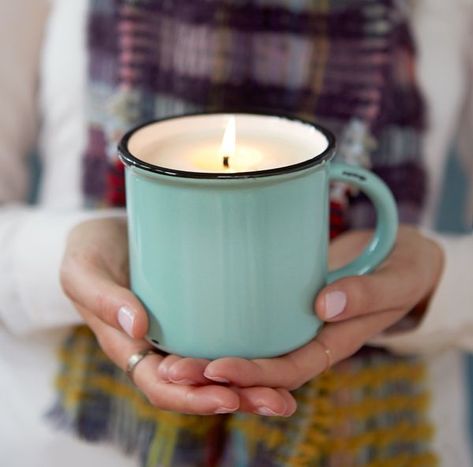 Mug Candles, Candles Fragrance, Spa Candle, Candle Making Business, Autumn Candle, Candles Photography, Container Candles, Fall Lookbook, Candle Craft