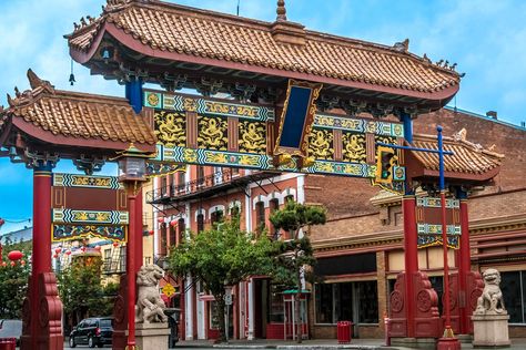 Best Restaurants in Vancouver Vancouver Chinatown, Hatley Castle, Best Restaurants In Paris, Paris Bistro, Game Cafe, Food Tourism, Splash Park, Pork Buns, Cheap Things To Do