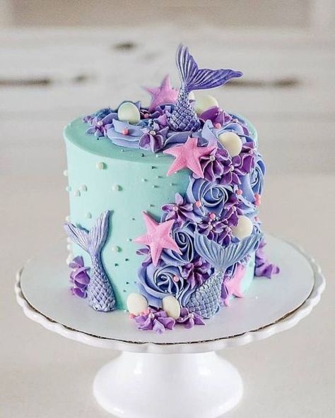 Sirenita Cake, Mermaid Decorations, Purple Cake, 6th Birthday Cakes, Little Mermaid Cakes, Mermaid Birthday Party Decorations, Mermaid Theme Birthday Party, Mermaid Cupcakes, Mermaid Birthday Cakes