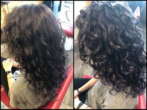 Deva Cut, Layered Curly Hair, Curly Hair Photos, Haircuts For Curly Hair, Wavy Curly Hair, Hair Stylies, Permed Hairstyles, Curly Hair Tips, Curly Hair Cuts