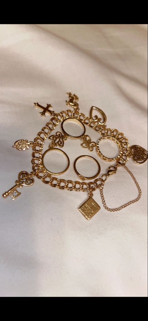 Gold James Avery Rings, James Avery Charm Bracelet Gold, Gold Bracelets With Vintage Charm, Gold James Avery, James Avery Charm Bracelet Ideas, James Avery Rings Aesthetic, Gold James Avery Charm Bracelet, James Avery Gold Charm Bracelet, Vintage Gold Dangle Charm Bracelet