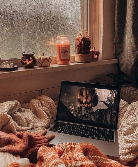 ᴀʟʟy on Twitter: "im officially over summer , these vibes need to come quicker https://t.co/L4npGSOBGe" / Twitter Halloween, Blankets, Candles, Home Décor, Pumpkins, Fireplace, Laptop, Computer, Bed