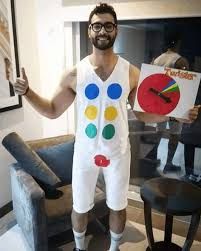 15 College Halloween Costumes for Guys - Hairs Out of Place Gay Guy Halloween Costume, College Halloween Costume Ideas Guys, Twister Halloween Costume, Cursed Costumes, Mens Costumes Halloween, Funny Costumes Halloween, Mens Halloween Costumes Ideas Guys, Costume Halloween Homme, Costume For Men Halloween