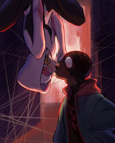 Upside Down Kiss Spider Man, Spider Gwen And Miles Morales Wallpaper, Gwen And Miles Upside Down, Miles And Gwen Upside Down, Spider Man Kiss Drawing Reference, Miles Morales And Gwen Stacy Kiss, Miles And Gwen Fanart Cute, Miles And Gwen Kiss, Gwen X Miles Morales