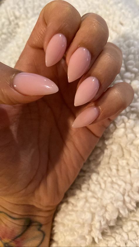 Simple Pointed Nails, Pointy Round Acrylic Nails, Short Stilleto Shape Nails, Short Almond Nails Neutral Color, Almond Nails With A Point, Short Almond Nails Pointy, Milky Pink Stiletto Nails, Pointy Dip Nails, Nude Stiletto Nails Short