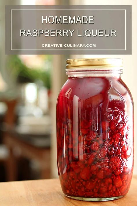 Raspberry Liquor, Homemade Liqueur Recipes, Homemade Wine Recipes, Infused Liquors, Homemade Alcohol, Homemade Liquor, Liquor Recipes, Moonshine Recipes, Raspberry Liqueur