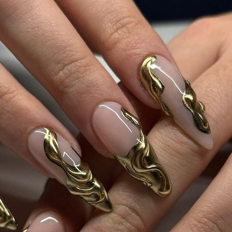 Metallic short nails