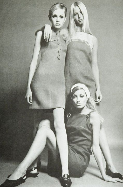 Fashion supplement featuring Twiggy, 1960s                                                                                                                                                                                 More Youthquake 60s, Swinging Sixties Fashion, Twiggy Lawson, Jenny Boyd, 70s Mode, Colleen Corby, 60’s Fashion, Pattie Boyd, Jean Shrimpton