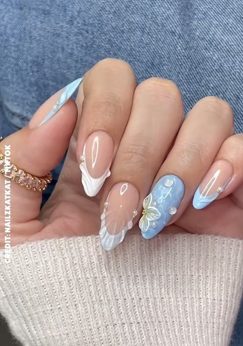 Watery Blue Nails, Blue Nails Inspo Aesthetic, Water Blue Nails, Summer Nails 2024 Blue, Garba Nails, Light Blue Almond Nails Design, Sommer Nails, Vacation Nail Designs, Beach Themed Nails