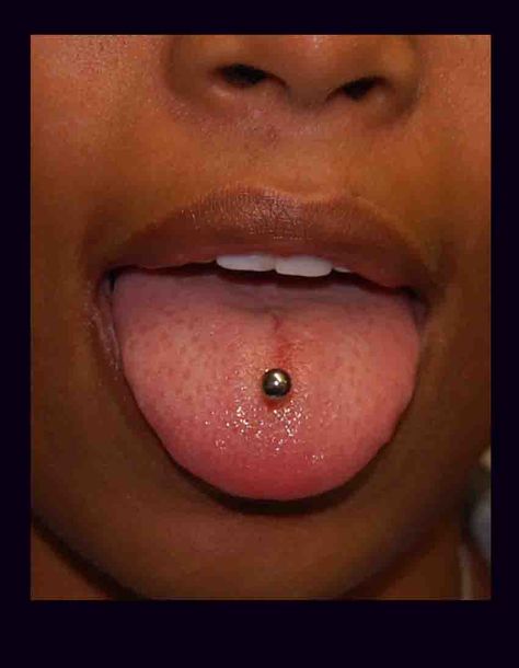 Piercing Ideas Tongue, Tounge Piercings Types, Tongue Piercing Black Women, Persephone Moodboard, Tounge Pericings Aesthetic, Frog Eye Piercing Tongue, Cute Tongue Piercing, Dream Piercings, Snake Eyes Piercing