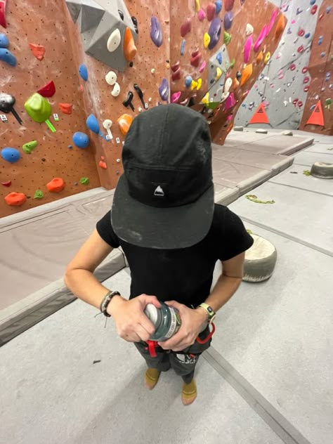 Rock Climbing Aesthetic Guy, Indoor Bouldering, Walking On A Dream, Indoor Rock Climbing, Chalk Bags, Rock Climbers, Climbing Wall, Granola Girl, Jena