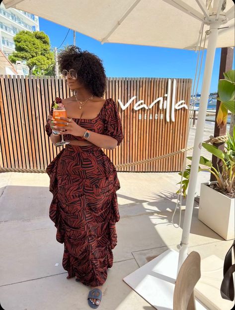 Vacation look in ibiza African Classy Dresses, Ankara Vacation Outfits, Ankara Outfits For Women, African Print Blouses, African Print Suits, Tops African Print, African Print Bags, African Print Outfits, African Print Accessories