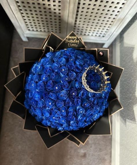 Blue Birthday Flowers Bouquet, Royal Blue Roses Bouquet, Blue Glitter Roses Bouquet, Blue Roses Bouquet Aesthetic, Dark Blue Roses Bouquet, Blue Glitter Roses, Dark Blue Flower Bouquet, Prom Bouquet Blue, Royal Blue Flower Bouquet