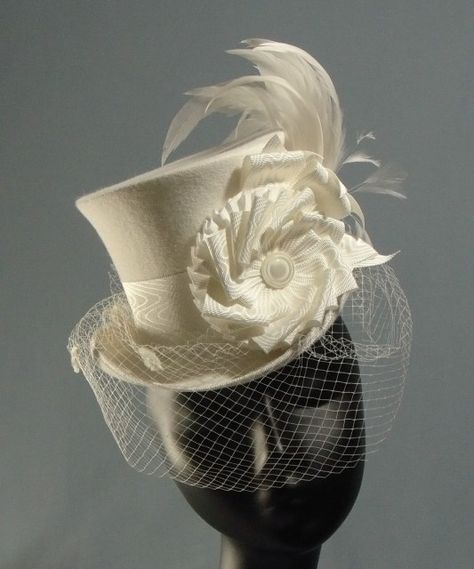 Classic Lolita and victorian riding hats: egl Bridal Hats, Belle Epoch, Victorian Hats, Mad Hatter Hats, Steampunk Hat, Hat Party, Bridal Hat, Bridal Tops, Steampunk Wedding