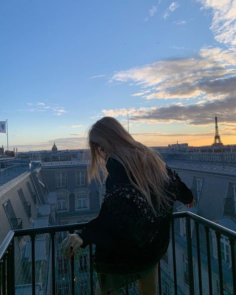 Blackpink Rosé Instagram, Rosé Girlfriend Material, Rosé Ig, Rosé Instagram Update, Bp Rosé, Rosé Instagram, Park Rosé, Doutzen Kroes, Brooke Shields