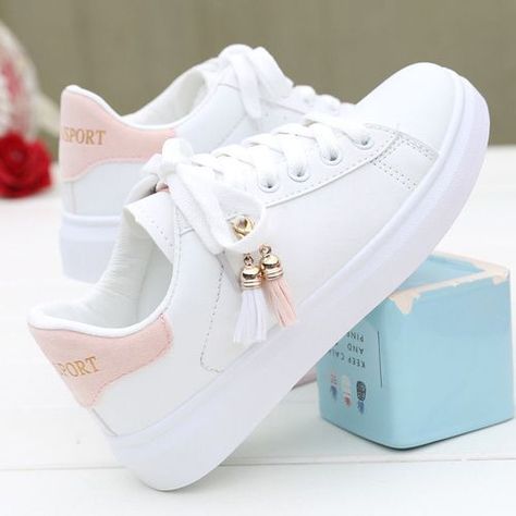 Girly Sneakers, Sepatu Pump, Girls Shoes Teenage, Casual Shoes Women Sneakers, Trendy Shoes Sneakers, Best Shoes For Men, Girly Shoes, Aesthetic Shoes, Gucci Men Shoes