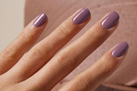 The 13 Best August Nail Colors To End Summer With A Bang August Nails Ideas 2024, August Nail Colors, Between Summer And Fall, Mauve Nails, Pedicure Colors, August Nails, 2024 Nails, Summer Meals, Pedicure Designs