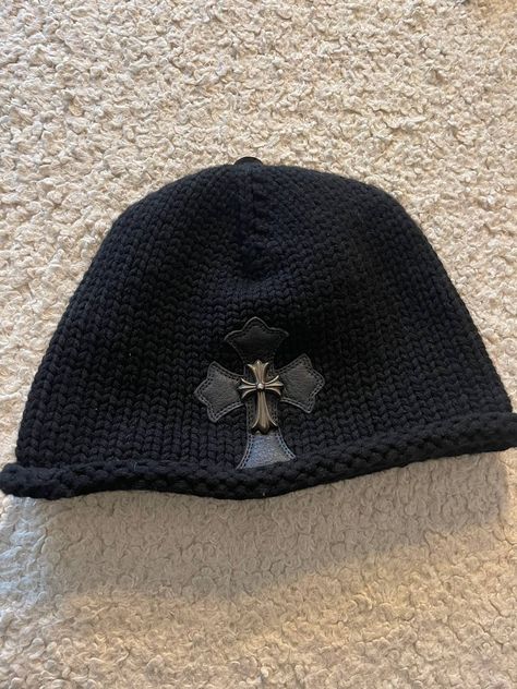 Chrome Hearts Beanie Outfit, Chrome Hearts Beanie, Chrome Hearts Hat, Heart Couture, Beanie Outfit, Heart Accessories, Future Apartment Decor, Heart Bag, Cross Bag