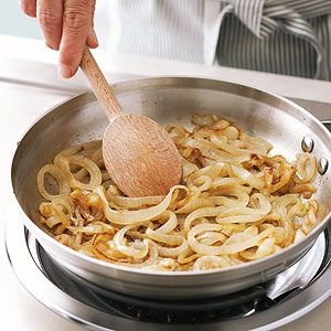 Two ingredients and a skillet are all you need for caramelized onions. Sauteing onion slices slowly in butter until tender brings out their natural sugar, creating an irresistible combination of savory and sweet. Sauté Onions, Cooking Club, Cooking For Two, Cooking Basics, Saute Onions, Cooking Techniques, Learn To Cook, Baking Tips, Caramelized Onions