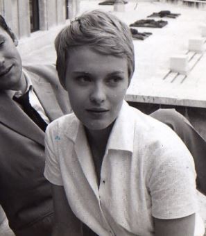 Jean Seberg Hair, Cowlick Short Hairstyles, Jean Seberg Pixie, 60s Pixie Haircut, Jean Seberg Style, Jean Seberg, Mia Farrow, Corte Pixie, 짧은 머리