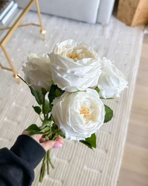 I cannot believe these peonies are faux! Real touch and had me fooled…. Absolutely stunning!!! 🤩 Faux Peonies, Spring Home Decor, Artificial Roses, Spring Home, Decor Home, Design Inspo, Home Accents, Peonies, Roses