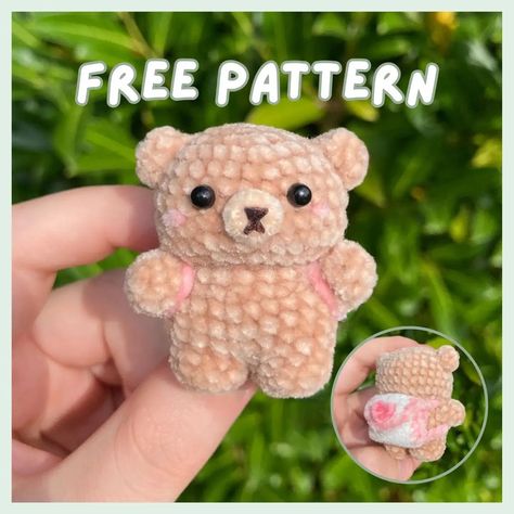 Bear Doll Crochet, Crochet Mini Teddy Bear Free Pattern, Christmas Bear Crochet, Knitted Teddy Bear Pattern Free, Crochet Keychain Free, Bear Crochet Pattern, Diy Crochet Toys, Unique Tools, Crochet Bear Patterns