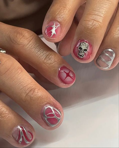 Male Nail Art Aesthetic, Short Nails Guys, Cool Male Nail Designs, Men Short Nail Designs, Male Gel Nail Designs, Short Nail Inspo Masc, Short Men Nail Designs, Short Nail Designs Guys, Short Nails Chrome Design