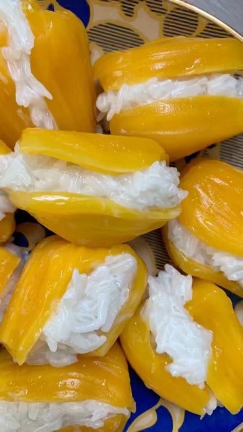 Jackfruit Sticky Rice, Jackfruit Aesthetic, Coconut Sticky Rice, Mango Sticky Rice, Sticky Rice, Mexican Food, Mexican Food Recipes, Coconut, Rice