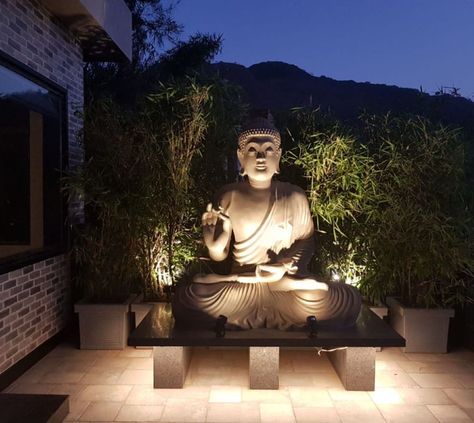 Buddha In Entrance, Buddha Statue Home Entrance Outdoor, Outdoor Buddha Garden, Buddha In Garden, Buddha Statue In Garden, Entrance Budha Design, Buddha In Balcony Garden, Buddha Statue In Living Room, Buddha Statue Home Entrance