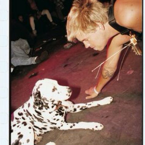 Sublime singer Bradley Nowell shares the stage with Lou Dog Bradley Sublime, Bradley Nowell, Lou Dog, Sublime Band, Tenacious D, Artist Wall, Warning Sign, Dog Runs