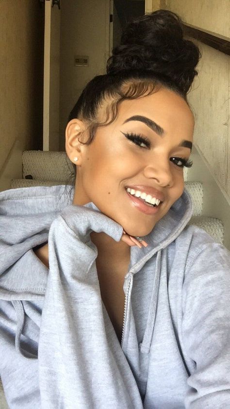 pinterest: @ nandeezy † Bun Hairstyles, Short Hairstyles, Short Hair Baddie, Hair Baddie, Cydney Christine, Hair Styles For Short Hair, Styles For Short Hair, Edges Hair, Baddie Hairstyles