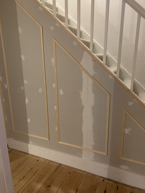 Under Stairs Panelling Ideas, Panelling Under Stairs, Tongue And Groove Stairs, Half White Wall, Paneling Stairs, Hall Stairs And Landing Ideas, Stair Panels, Stairs And Landing Ideas, Staircase Molding