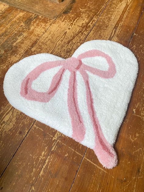 Add a touch of coquette to your living space with this adorable heart shaped bow rug! Whether you're decorating your room, adding a cozy accent to a reading nook, or simply indulging your love for all things adorable, my handcrafted heart-shaped bow rug is sure to delight! 60x55cm Message me for any personal modifications😊💖 Rooms Decoration, College Room, Cute Bedroom Decor, Pretty Room, Dream Room Inspiration, Pink Room, Room Makeover Inspiration, Cute Room Decor, Room Inspiration Bedroom