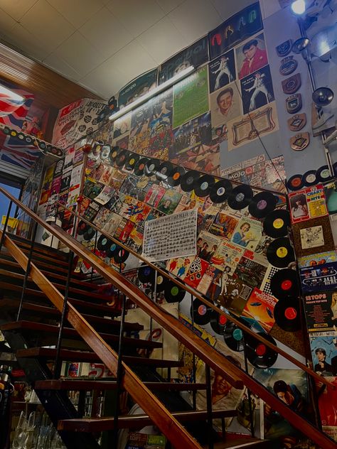 Record Shops Aesthetic, Record Shop Aesthetic Vintage, London Record Store, Record Stores Aesthetic, Vynil Shop Aesthetic, London In The 90s, London 90s Aesthetic, 80s Record Store, Old Records Aesthetic