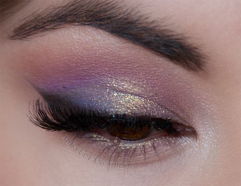 ~αи∂ ι мιѕѕ уσυ мσяє тнαи αиутнιng ιи тнιѕ ωσяℓ∂~ Pinkish Purple Makeup Looks, Pale Pink Eye Makeup, Pink And Lilac Eyeshadow, Lavander Dress Makeup Ideas, Purple Glowy Makeup, Lavender And Gold Eye Makeup, Pink Lilac Makeup, All Amythest Colourpop, Light Lavender Makeup