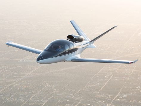 Cirrus Vision Jet, the cheapest private jet in the world: Photos - Business Insider Cirrus Vision Jet, Vision Jet, Jets Privés De Luxe, Personal Jet, Kit Planes, Private Jet Plane, Light Sport Aircraft, Jet Privé, Small Airplanes