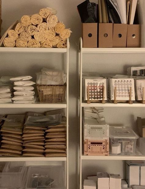 Room Stationary, Atelier Aesthetic, Stationary Aesthetic, Home Business Organization, Bathroom Lounge, Candle Making Studio, Small Business Office, Lounge Kitchen, Business Storage