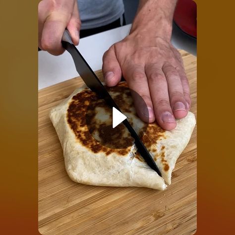 Burger Crunch Wrap Recipe, Doritos Crunch Wrap, How To Make Crunch Wraps, How To Fold A Crunch Wrap, Vegetarian Crunch Wrap Supreme, How To Make A Crunch Wrap, Diy Crunch Wrap Supreme, Crunch Wrap Supreme Recipe Video, Crunch Wrap Video