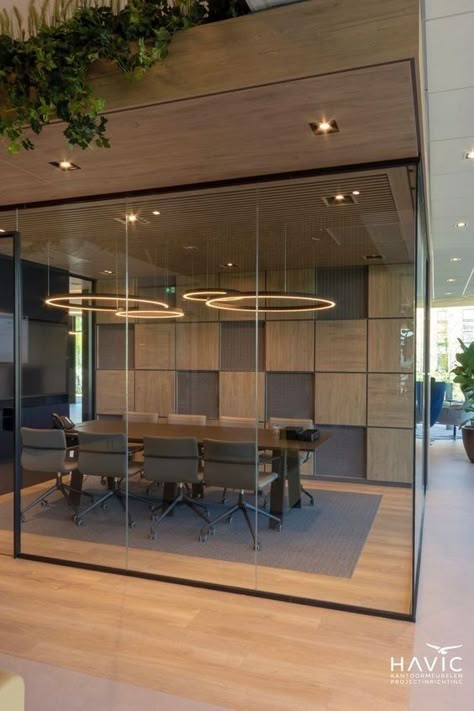 Conference Room Interior Design, Conference Room Interior, Glass Conference Room, Modern Office Design Inspiration, Small Office Design Interior, Conference Room Design, Meeting Room Design, Corporate Interior Design, Industrial Office Design